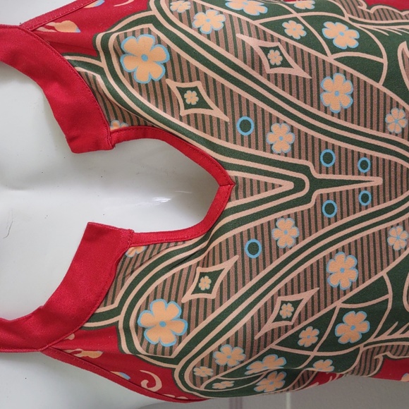 Butterfly Vibes Racer Back - Picture 3 of 4